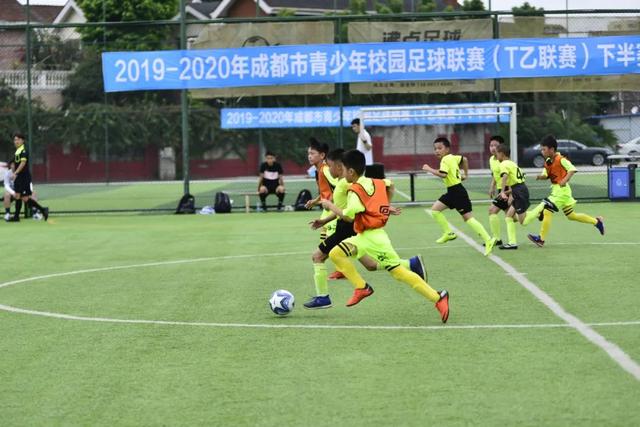 六年前今天，詹姆斯季后赛首战创下三双盛况