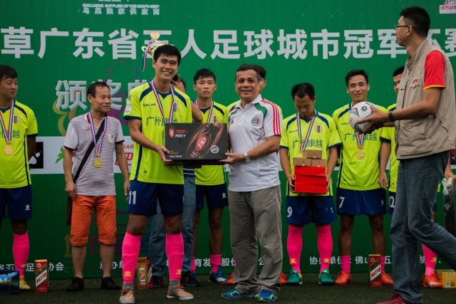 四家AI分析纽卡斯尔联与西布朗的对决：主队胜率高，预计2-0